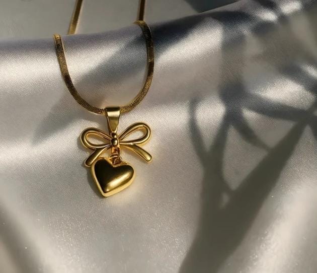 Bow Heart Pendant ❤️🎀