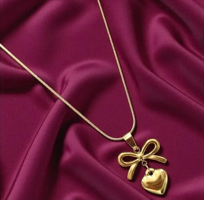 Bow Heart Pendant ❤️🎀